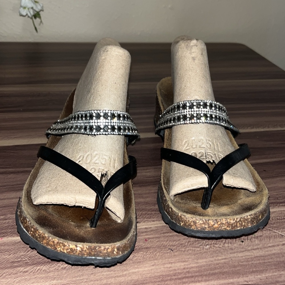 MILA PAOLI RHINESTONE LEATHER THONG SANDALS made in Italy - Picture 3 of 14